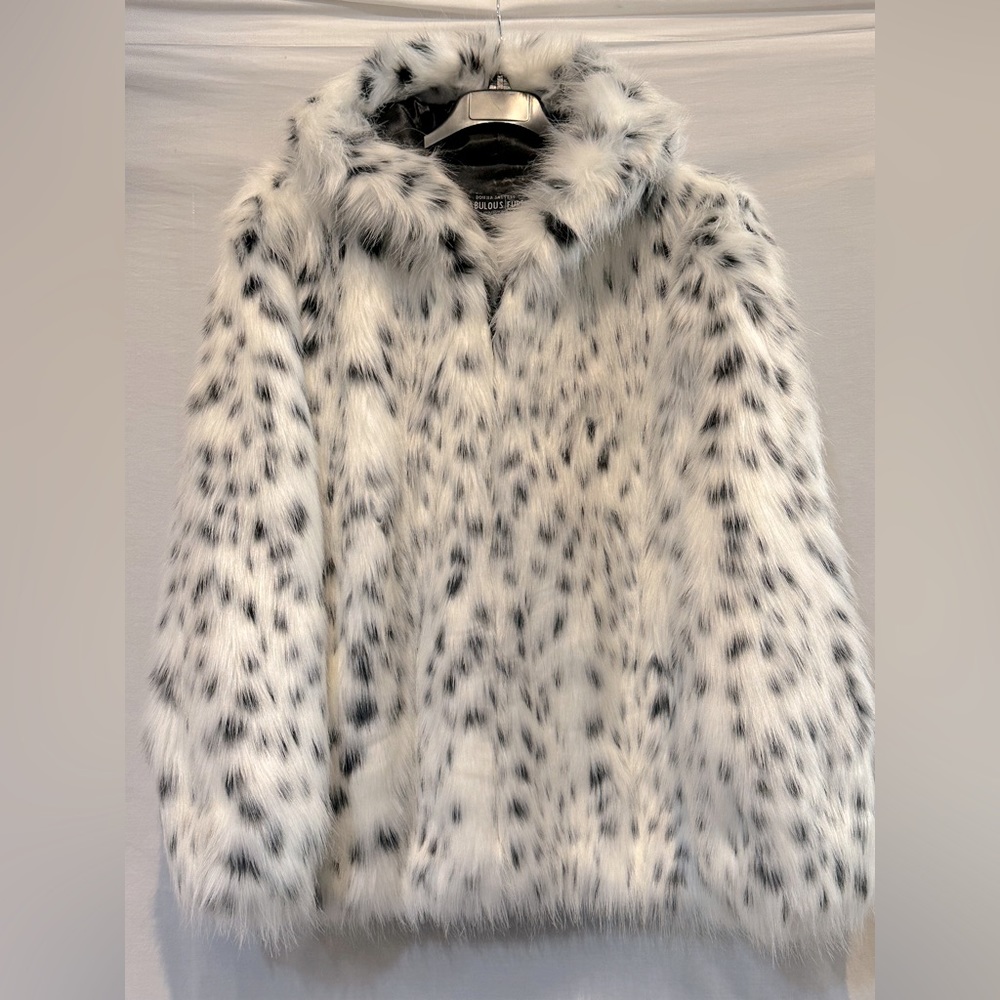 NWT - Donna Salyers' Fabulous-Furs Faux Fur 2-Pocket Hooded Snow Leopard Parka